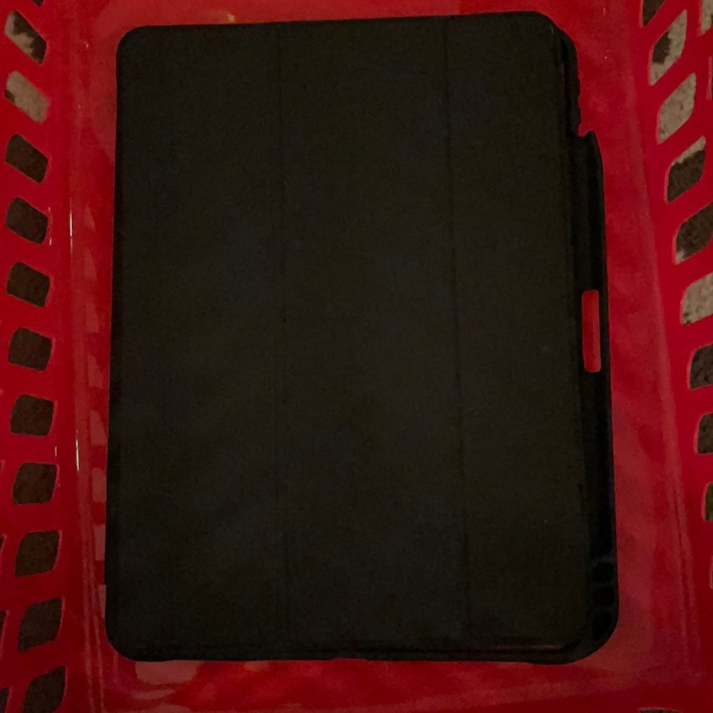 iPad 11 pro case with pencil holder